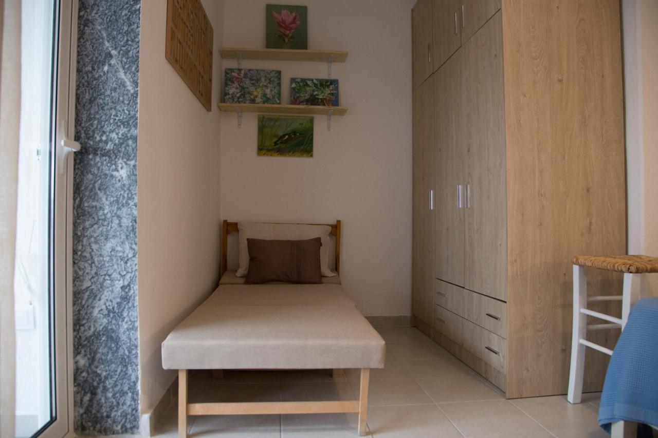 Grey Theros Apartments Paralia Dionisiou Zewnętrze zdjęcie